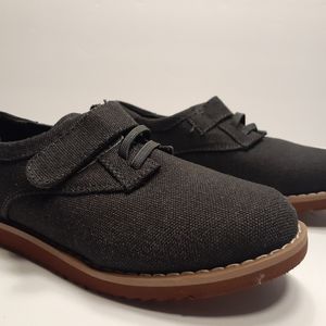 Cat and jack boys shoes size 12